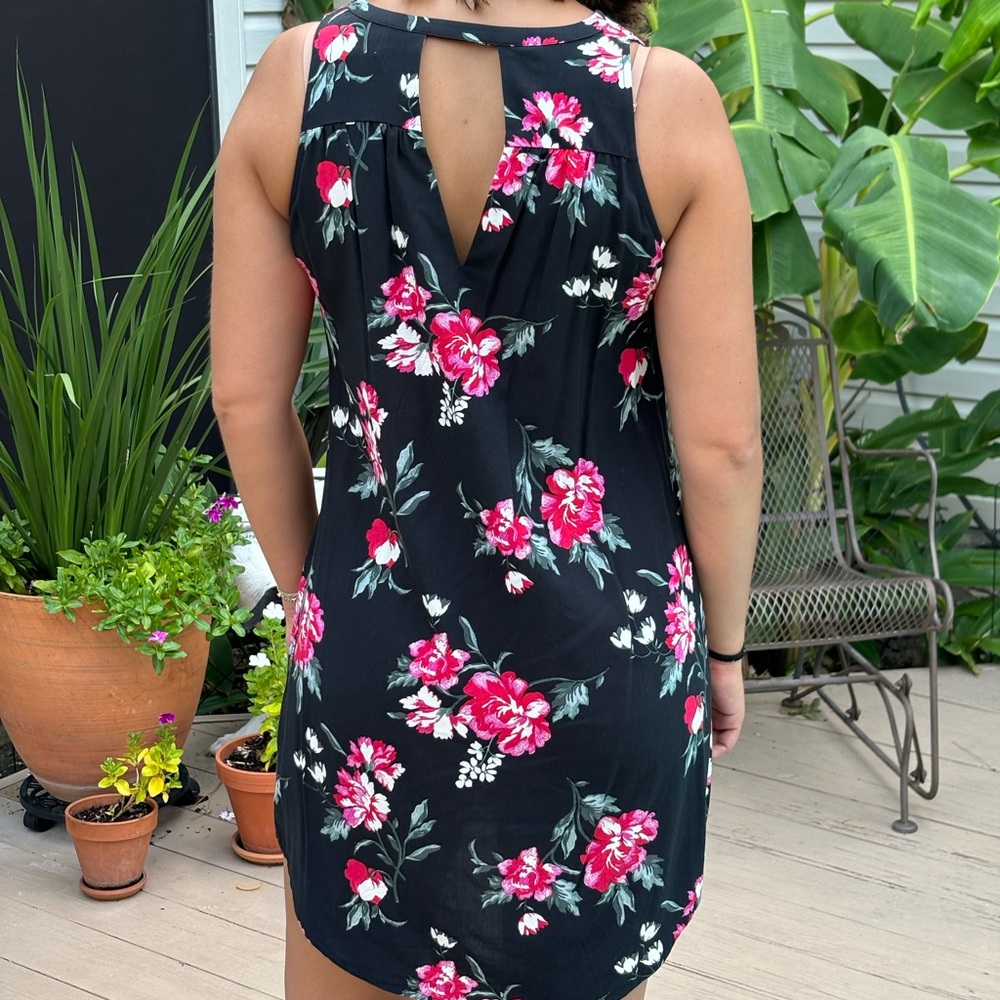 Sundress - Picture 2 of 2